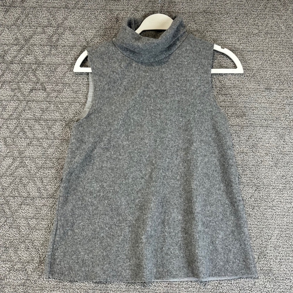 ZARA Women Gray Sleeveless Turtleneck Sweater Vest Top‎ Size M